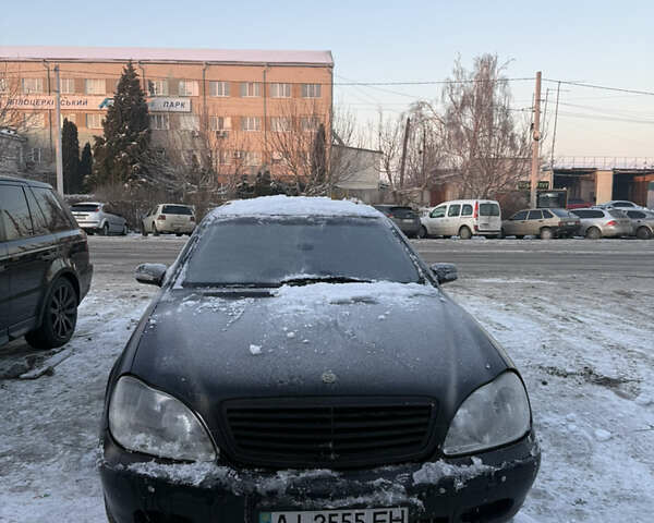 Черный Мерседес С Класс, объемом двигателя 4.27 л и пробегом 200 тыс. км за 3950 $, фото 1 на Automoto.ua