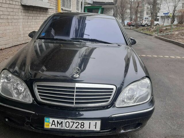 Чорний Мерседес С Клас, об'ємом двигуна 4.3 л та пробігом 369 тис. км за 6000 $, фото 1 на Automoto.ua