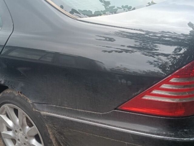 Черный Мерседес С Класс, объемом двигателя 3 л и пробегом 280 тыс. км за 873 $, фото 1 на Automoto.ua