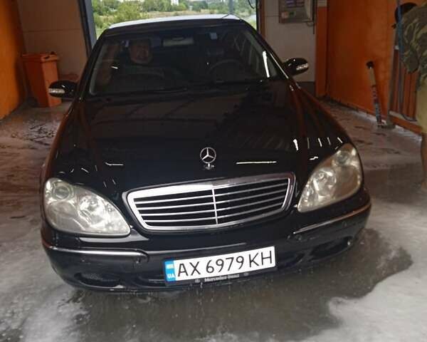 Чорний Мерседес С Клас, об'ємом двигуна 5 л та пробігом 440 тис. км за 6500 $, фото 1 на Automoto.ua