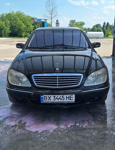 Черный Мерседес С Класс, объемом двигателя 4.3 л и пробегом 497 тыс. км за 4000 $, фото 1 на Automoto.ua