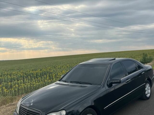 Чорний Мерседес С Клас, об'ємом двигуна 5 л та пробігом 350 тис. км за 5650 $, фото 1 на Automoto.ua