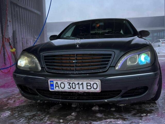 Чорний Мерседес С Клас, об'ємом двигуна 3.2 л та пробігом 350 тис. км за 3400 $, фото 1 на Automoto.ua