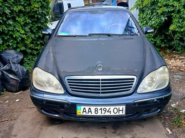 Чорний Мерседес С Клас, об'ємом двигуна 3.2 л та пробігом 0 тис. км за 4000 $, фото 1 на Automoto.ua