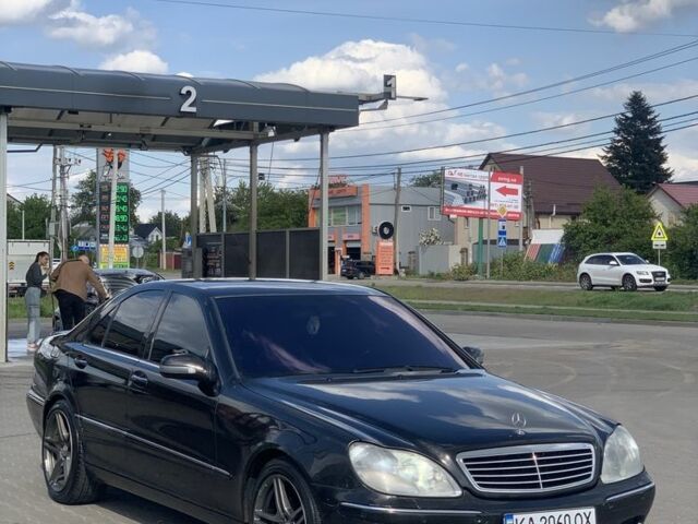 Черный Мерседес С Класс, объемом двигателя 3.2 л и пробегом 430 тыс. км за 4900 $, фото 1 на Automoto.ua