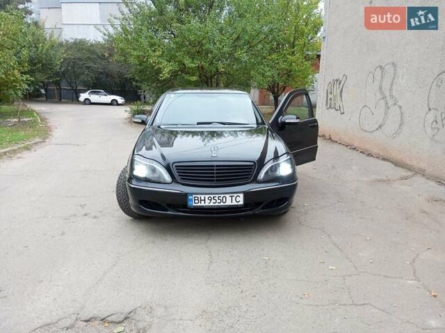 Черный Мерседес С Класс, объемом двигателя 5 л и пробегом 279 тыс. км за 5500 $, фото 1 на Automoto.ua