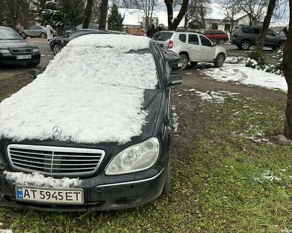 Черный Мерседес С Класс, объемом двигателя 4.2 л и пробегом 300 тыс. км за 4200 $, фото 1 на Automoto.ua