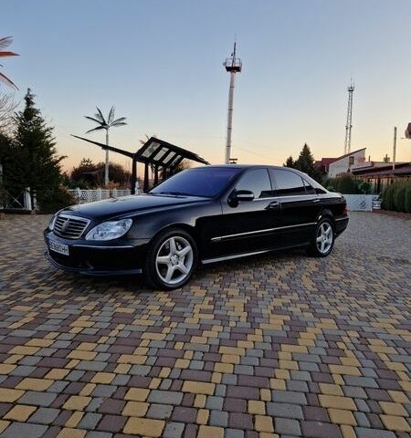 Чорний Мерседес С Клас, об'ємом двигуна 5.5 л та пробігом 266 тис. км за 7800 $, фото 1 на Automoto.ua