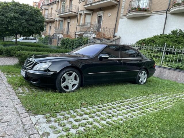 Чорний Мерседес С Клас, об'ємом двигуна 5 л та пробігом 255 тис. км за 9500 $, фото 1 на Automoto.ua