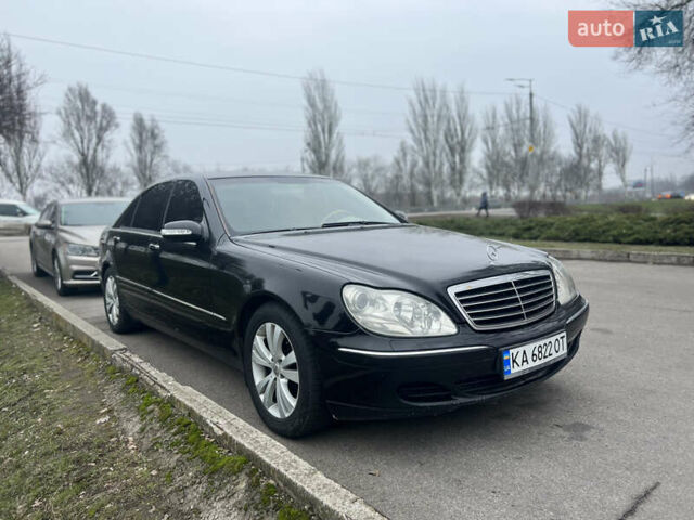 Черный Мерседес С Класс, объемом двигателя 4.27 л и пробегом 344 тыс. км за 4500 $, фото 1 на Automoto.ua