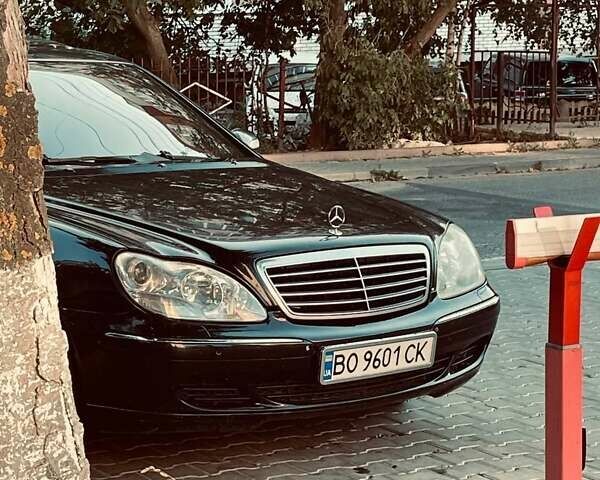 Чорний Мерседес С Клас, об'ємом двигуна 5 л та пробігом 300 тис. км за 7700 $, фото 1 на Automoto.ua
