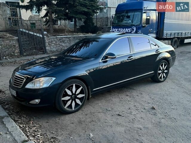 Чорний Мерседес С Клас, об'ємом двигуна 5.46 л та пробігом 269 тис. км за 10700 $, фото 1 на Automoto.ua