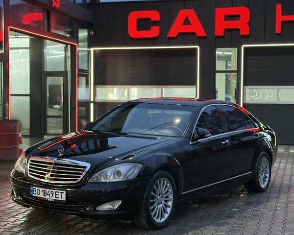 Чорний Мерседес С Клас, об'ємом двигуна 5.5 л та пробігом 330 тис. км за 7350 $, фото 1 на Automoto.ua