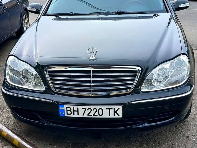 Чорний Мерседес С Клас, об'ємом двигуна 5 л та пробігом 300 тис. км за 8000 $, фото 1 на Automoto.ua