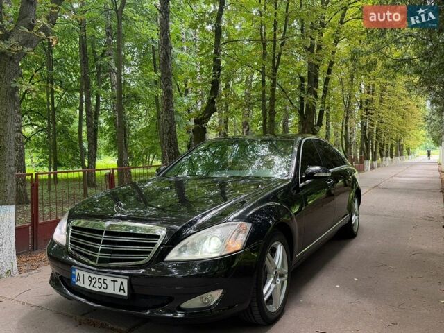 Чорний Мерседес С Клас, об'ємом двигуна 3.5 л та пробігом 200 тис. км за 7650 $, фото 1 на Automoto.ua