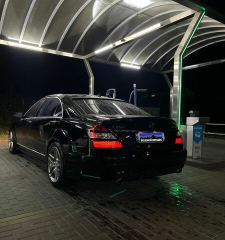 Чорний Мерседес С Клас, об'ємом двигуна 5.46 л та пробігом 260 тис. км за 10000 $, фото 1 на Automoto.ua