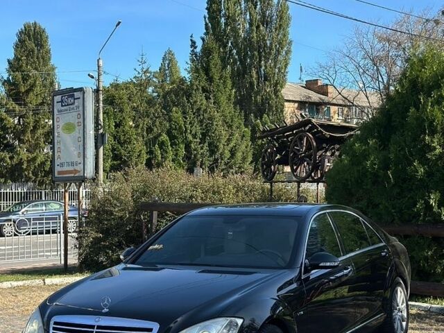 Чорний Мерседес С Клас, об'ємом двигуна 3.5 л та пробігом 384 тис. км за 6800 $, фото 1 на Automoto.ua