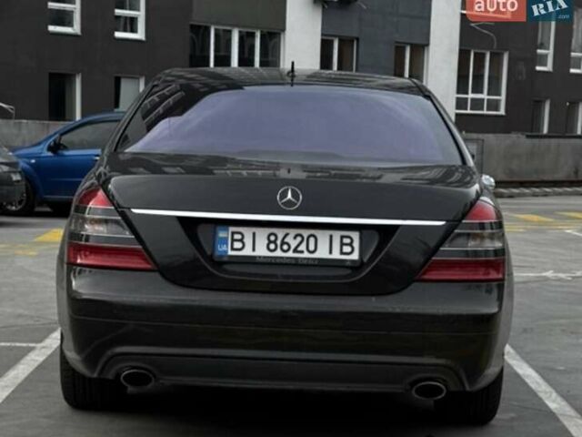 Чорний Мерседес С Клас, об'ємом двигуна 5.5 л та пробігом 240 тис. км за 15000 $, фото 1 на Automoto.ua