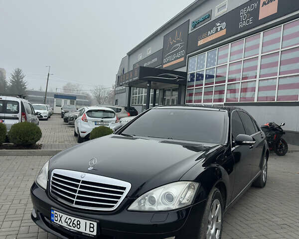 Черный Мерседес С Класс, объемом двигателя 5.44 л и пробегом 227 тыс. км за 11000 $, фото 1 на Automoto.ua