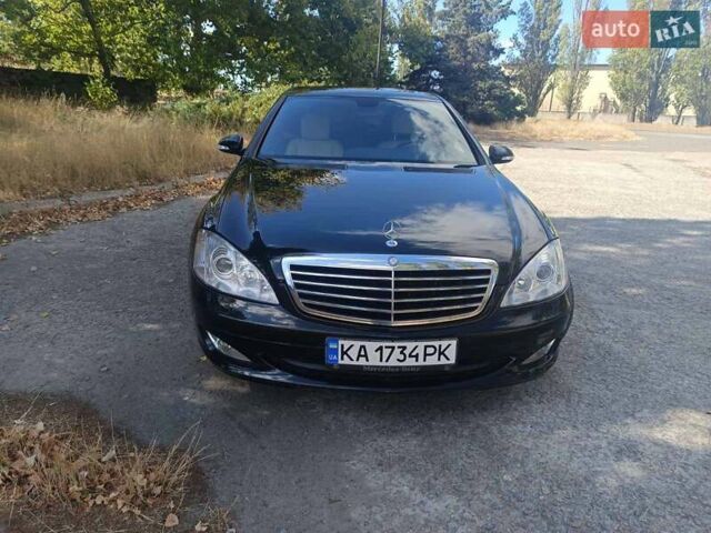 Чорний Мерседес С Клас, об'ємом двигуна 2.99 л та пробігом 198 тис. км за 12700 $, фото 1 на Automoto.ua