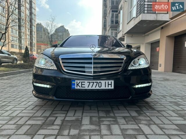 Чорний Мерседес С Клас, об'ємом двигуна 6 л та пробігом 292 тис. км за 16900 $, фото 1 на Automoto.ua