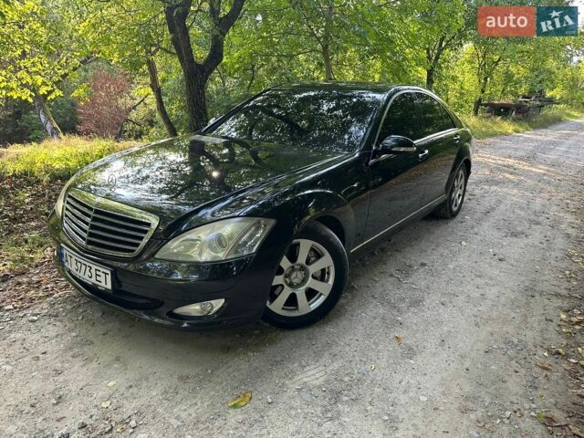 Чорний Мерседес С Клас, об'ємом двигуна 2.99 л та пробігом 290 тис. км за 10500 $, фото 1 на Automoto.ua