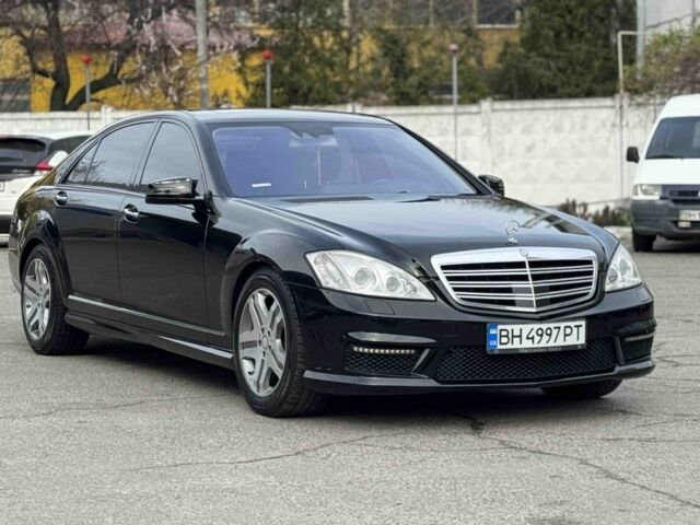 Черный Мерседес С Класс, объемом двигателя 3.5 л и пробегом 242 тыс. км за 7999 $, фото 1 на Automoto.ua