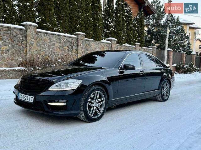 Черный Мерседес С Класс, объемом двигателя 5.5 л и пробегом 314 тыс. км за 11700 $, фото 1 на Automoto.ua