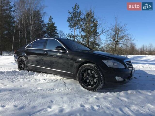 Чорний Мерседес С Клас, об'ємом двигуна 5.46 л та пробігом 340 тис. км за 8000 $, фото 1 на Automoto.ua