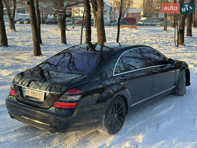 Черный Мерседес С Класс, объемом двигателя 5.46 л и пробегом 299 тыс. км за 8900 $, фото 1 на Automoto.ua