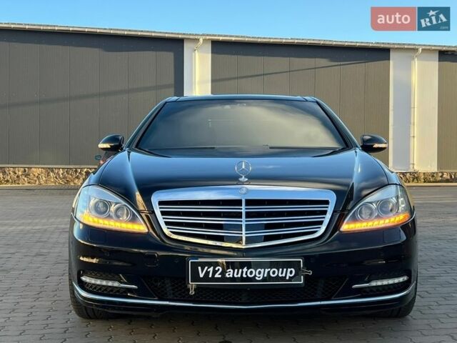 Чорний Мерседес С Клас, об'ємом двигуна 5.5 л та пробігом 335 тис. км за 9500 $, фото 1 на Automoto.ua