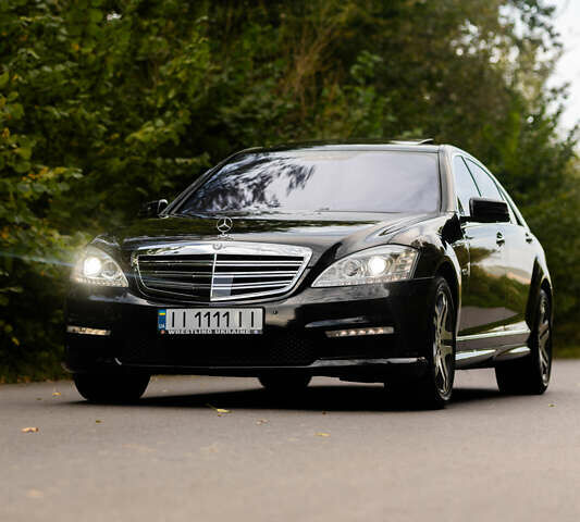 Черный Мерседес С Класс, объемом двигателя 5.46 л и пробегом 189 тыс. км за 16400 $, фото 1 на Automoto.ua