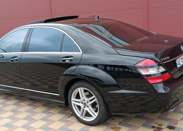 Мерседес С Класс 2006 в Гайсине на Automoto.ua Черный Мерседес С Класс, объемом двигателя 5.5 л и пробегом 207 тыс. км за 10500 $, фото 1 на Automoto.ua