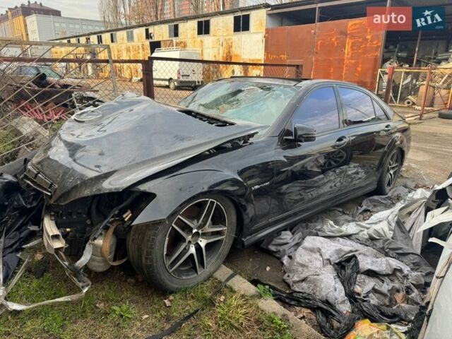 Чорний Мерседес С Клас, об'ємом двигуна 5.46 л та пробігом 250 тис. км за 3550 $, фото 1 на Automoto.ua