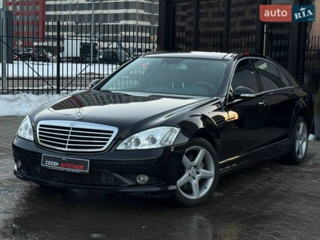 Черный Мерседес С Класс, объемом двигателя 5.5 л и пробегом 300 тыс. км за 13300 $, фото 1 на Automoto.ua