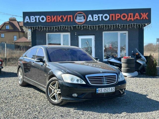 Черный Мерседес С Класс, объемом двигателя 5.5 л и пробегом 228 тыс. км за 6800 $, фото 1 на Automoto.ua
