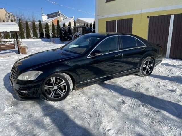 Черный Мерседес С Класс, объемом двигателя 0 л и пробегом 324 тыс. км за 6000 $, фото 1 на Automoto.ua