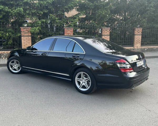 Чорний Мерседес С Клас, об'ємом двигуна 4.66 л та пробігом 237 тис. км за 13700 $, фото 1 на Automoto.ua