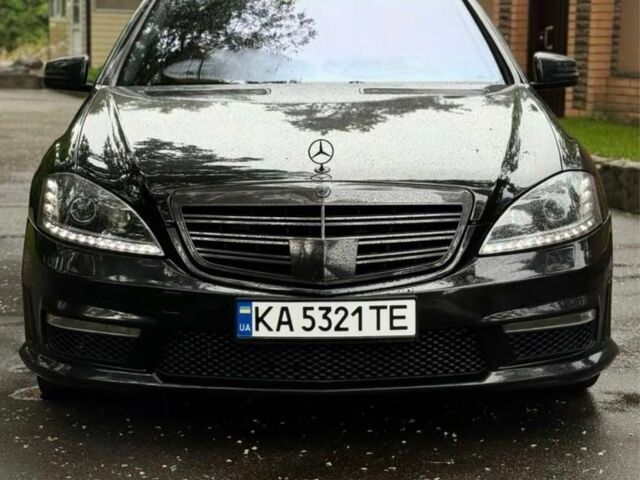Чорний Мерседес С Клас, об'ємом двигуна 5.5 л та пробігом 307 тис. км за 14500 $, фото 1 на Automoto.ua