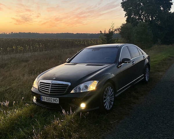Чорний Мерседес С Клас, об'ємом двигуна 5.5 л та пробігом 189 тис. км за 15900 $, фото 1 на Automoto.ua