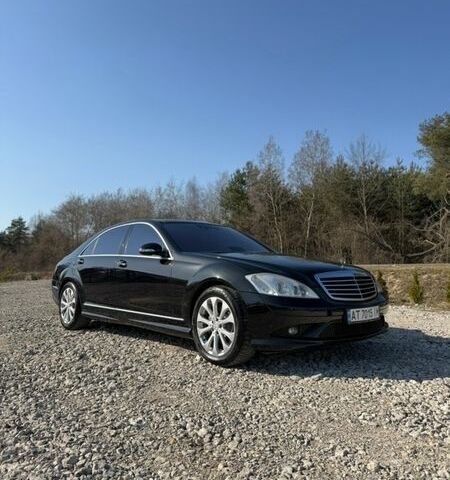 Чорний Мерседес С Клас, об'ємом двигуна 5.5 л та пробігом 200 тис. км за 8400 $, фото 1 на Automoto.ua