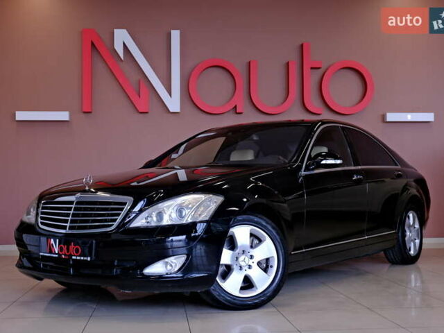 Чорний Мерседес С Клас, об'ємом двигуна 4.7 л та пробігом 218 тис. км за 8900 $, фото 1 на Automoto.ua