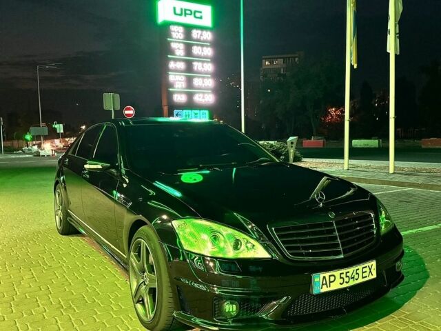 Чорний Мерседес С Клас, об'ємом двигуна 5.5 л та пробігом 351 тис. км за 10900 $, фото 1 на Automoto.ua
