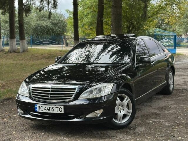 Чорний Мерседес С Клас, об'ємом двигуна 5.46 л та пробігом 295 тис. км за 7300 $, фото 1 на Automoto.ua