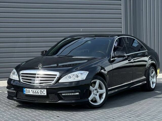 Чорний Мерседес С Клас, об'ємом двигуна 5.5 л та пробігом 240 тис. км за 14500 $, фото 1 на Automoto.ua