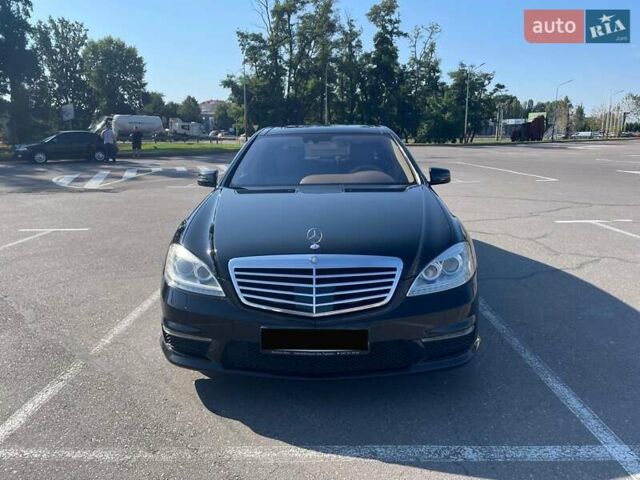 Чорний Мерседес С Клас, об'ємом двигуна 5.5 л та пробігом 111 тис. км за 19500 $, фото 1 на Automoto.ua
