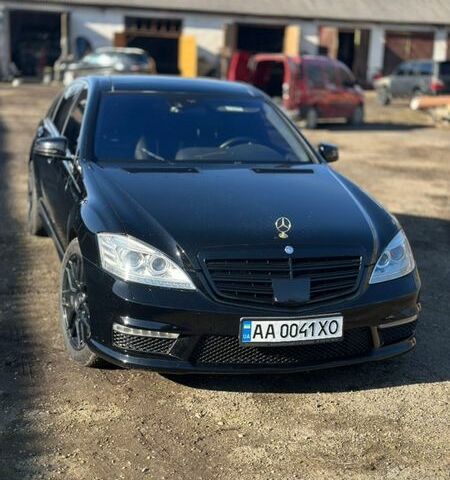 Чорний Мерседес С Клас, об'ємом двигуна 6.2 л та пробігом 178 тис. км за 15000 $, фото 1 на Automoto.ua