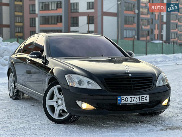Черный Мерседес С Класс, объемом двигателя 5.5 л и пробегом 299 тыс. км за 10999 $, фото 1 на Automoto.ua