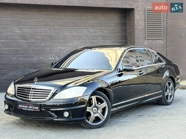 Черный Мерседес С Класс, объемом двигателя 5.46 л и пробегом 233 тыс. км за 15499 $, фото 1 на Automoto.ua