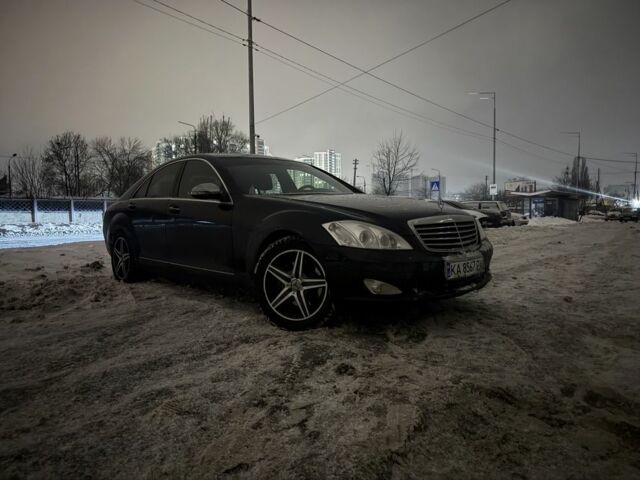 Чорний Мерседес С Клас, об'ємом двигуна 3 л та пробігом 210 тис. км за 11500 $, фото 1 на Automoto.ua